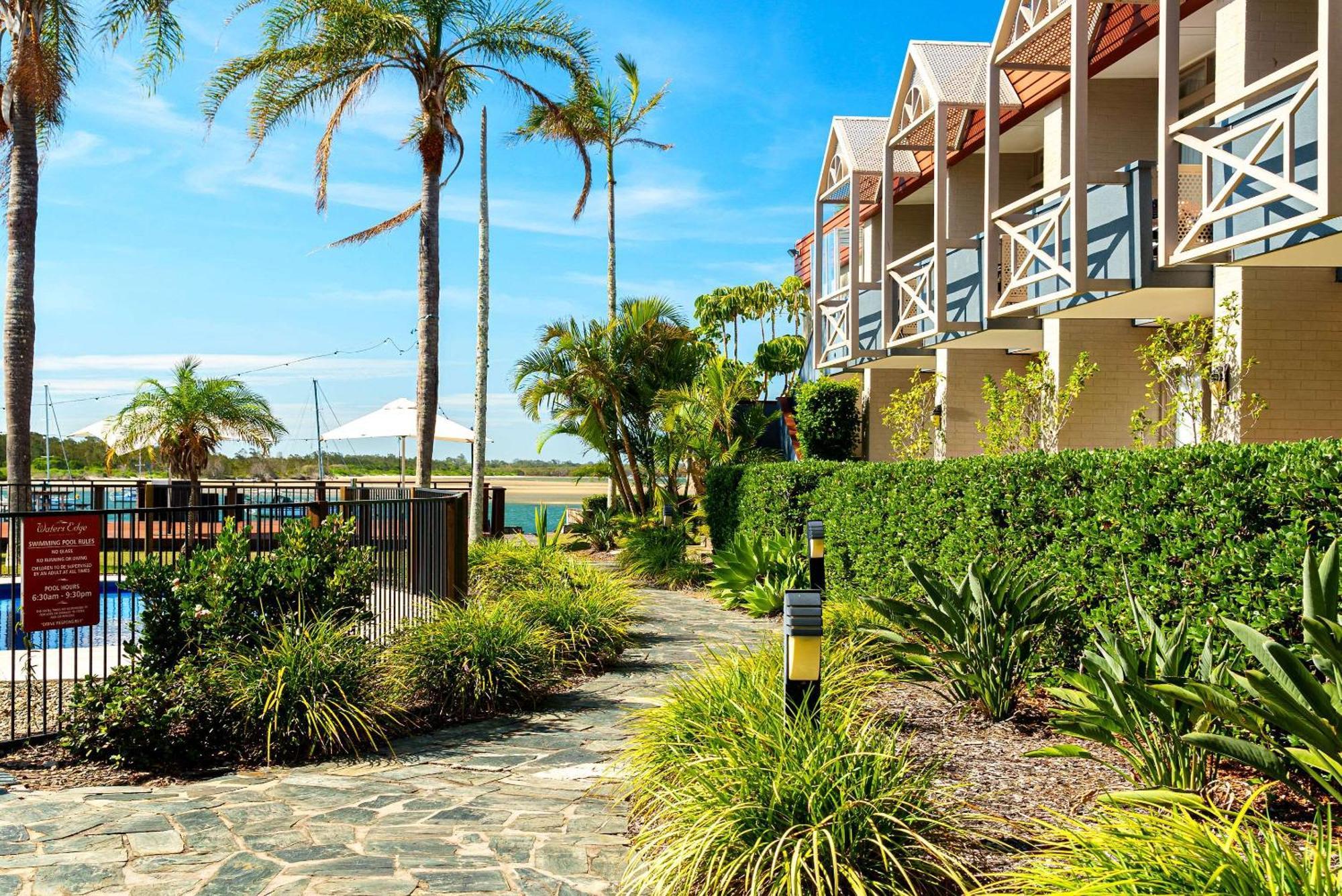 Comfort Resort Waters Edge Port Macquarie Exterior photo