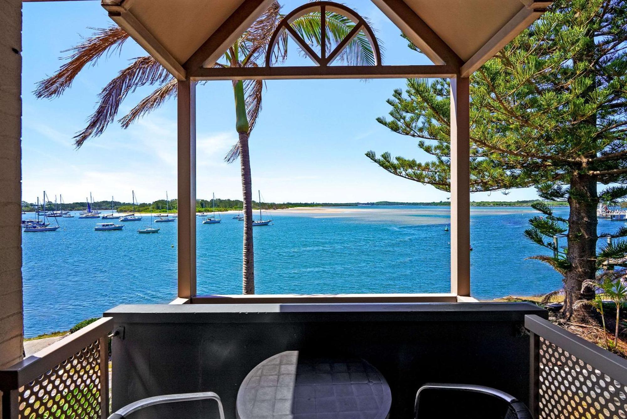 Comfort Resort Waters Edge Port Macquarie Exterior photo