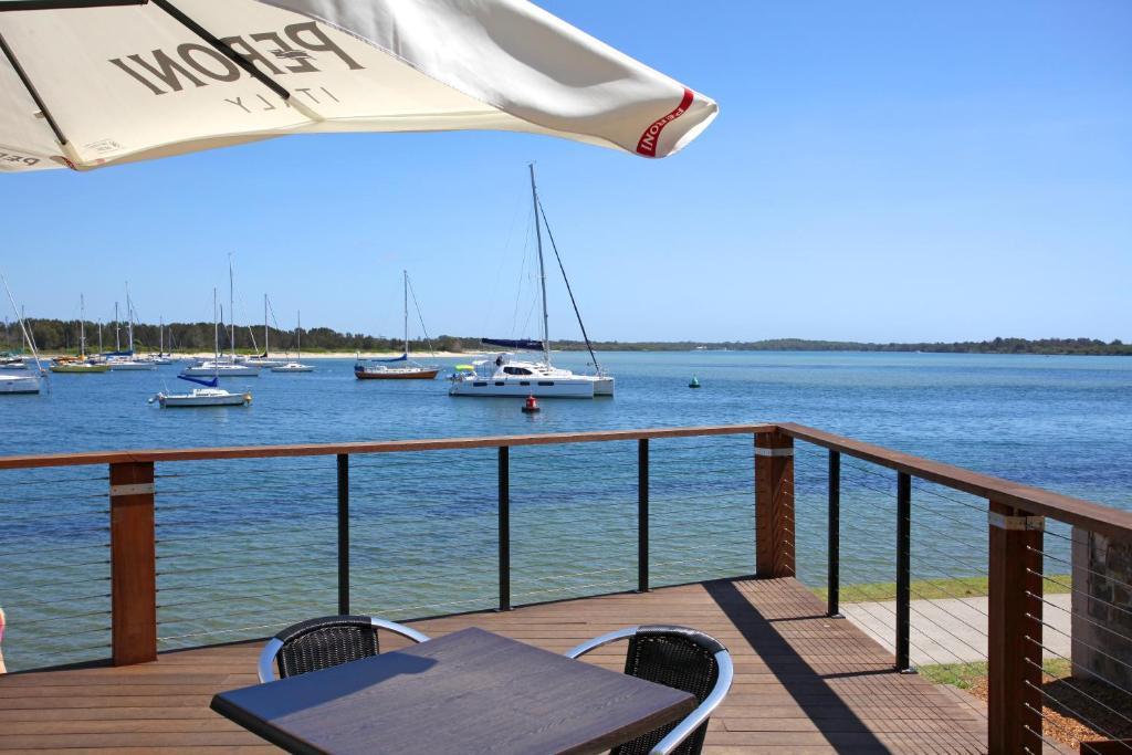 Comfort Resort Waters Edge Port Macquarie Room photo