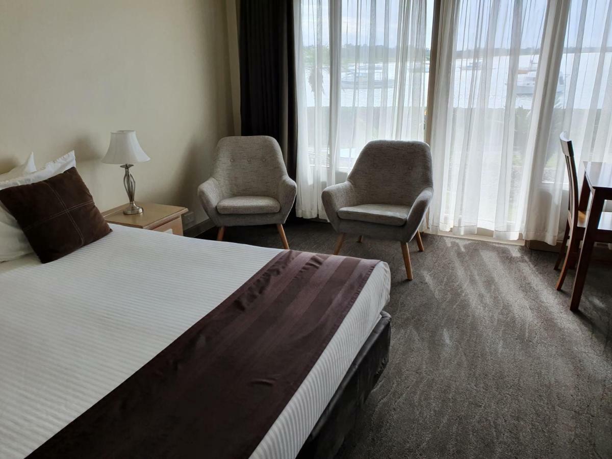 Comfort Resort Waters Edge Port Macquarie Exterior photo